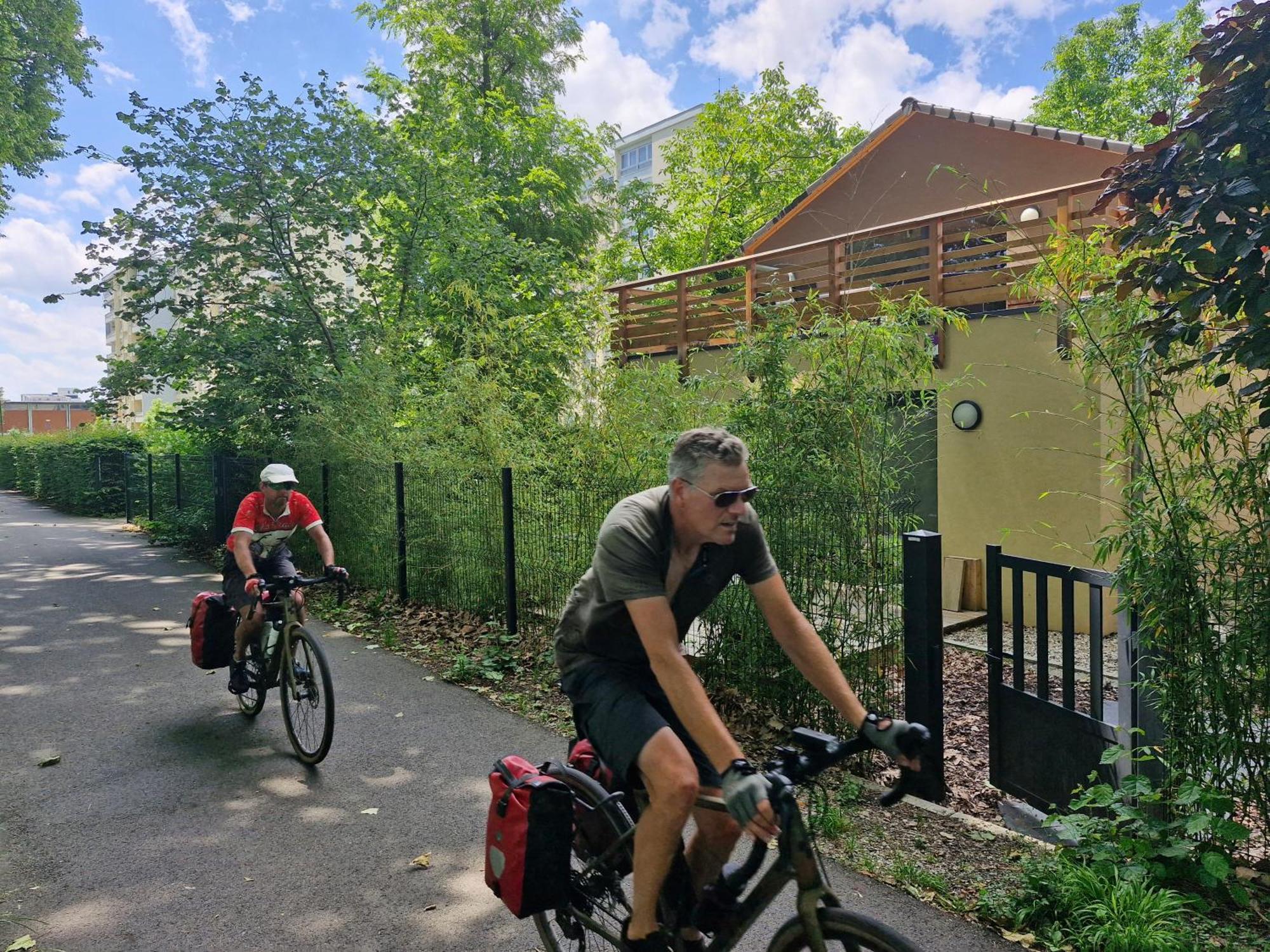 Gite-Appart Com' "Des Cimes Et Jardin" Illkirch-Graffenstaden Εξωτερικό φωτογραφία